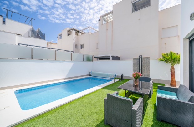 Revente - Villa Detached - Torrevieja