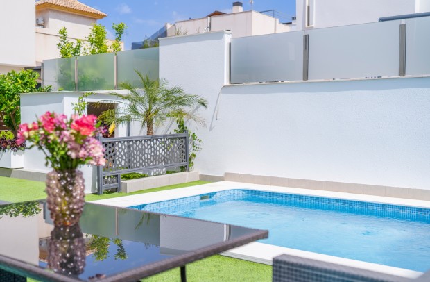 Revente - Villa Detached - Torrevieja