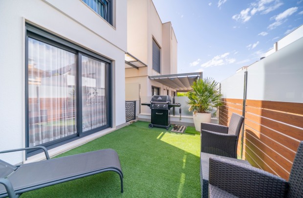 Revente - Villa Detached - Torrevieja