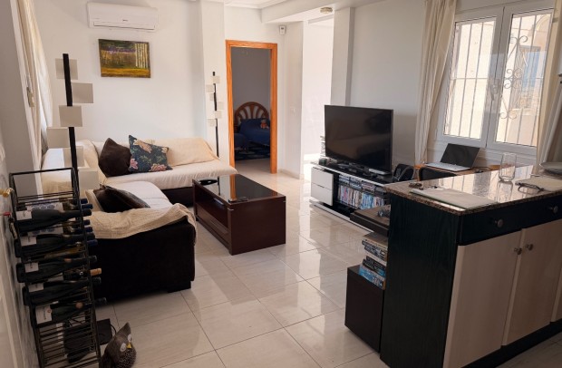 Resale - Townhouse - Ciudad Quesada