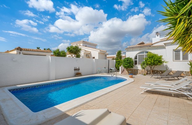 Resale - Villa Detached - Ciudad Quesada - Pueblo Bravo