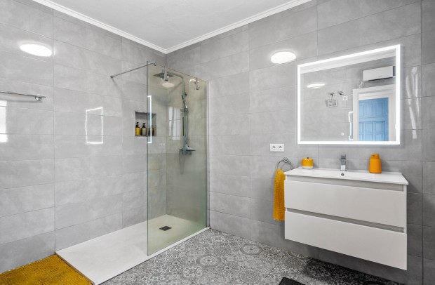 Resale - Villa Detached - Ciudad Quesada - Pueblo Bravo