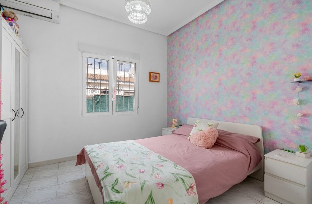 Resale - Villa Detached - Ciudad Quesada - Pueblo Bravo