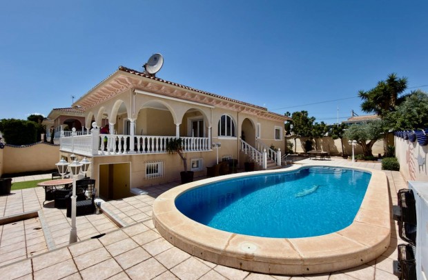 Resale - Villa Detached - Ciudad Quesada - Urbanizaciones