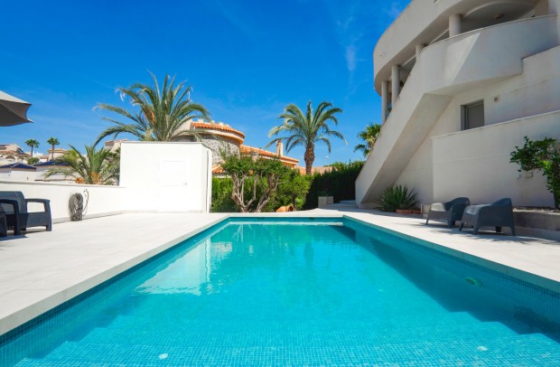 Resale - Villa Detached - Ciudad Quesada