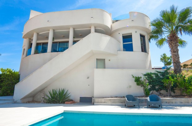 Resale - Villa Detached - Ciudad Quesada