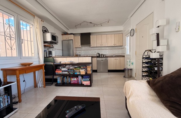 Resale - Townhouse - Ciudad Quesada