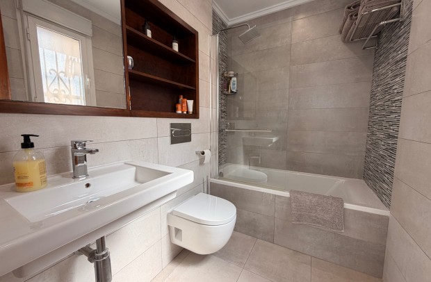 Resale - Townhouse - Ciudad Quesada