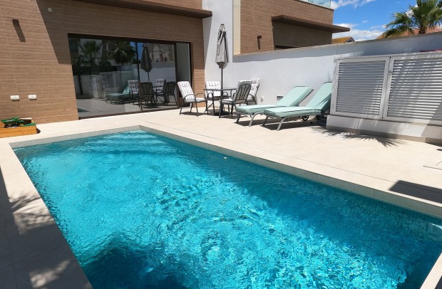 Revente - Villa Detached - Algorfa - La Finca Golf Resort