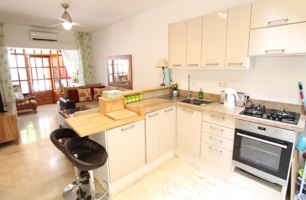 Reventa - Villa Detached - La Zenia