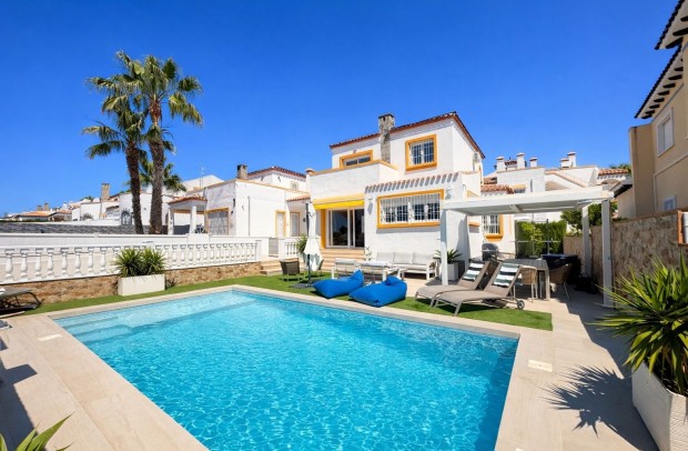 Resale - Villa Detached - Los Dolses