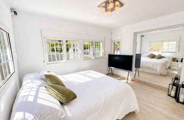 Resale - Villa Detached - Los Dolses
