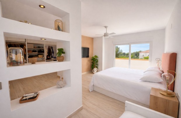 Resale - Villa Detached - Los Dolses