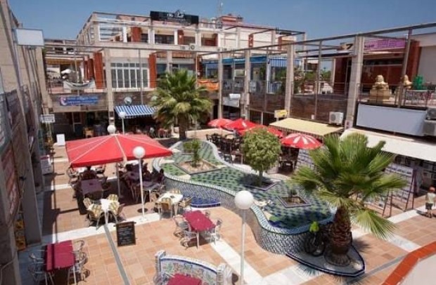 Resale - Villa Detached - Los Dolses