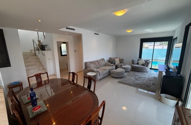 Revente - Villa Detached - Ciudad Quesada