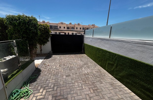 Revente - Villa Detached - Ciudad Quesada