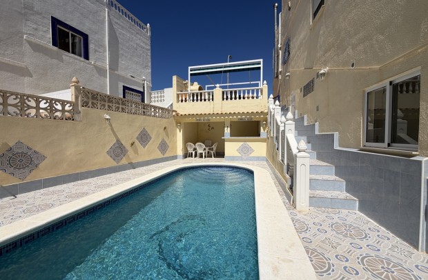 Resale - Townhouse - San Miguel de Salinas