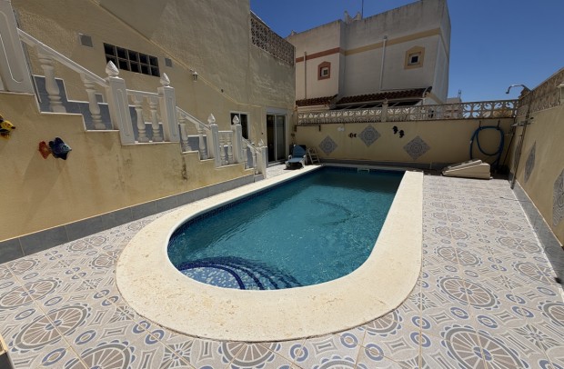 Resale - Townhouse - San Miguel de Salinas