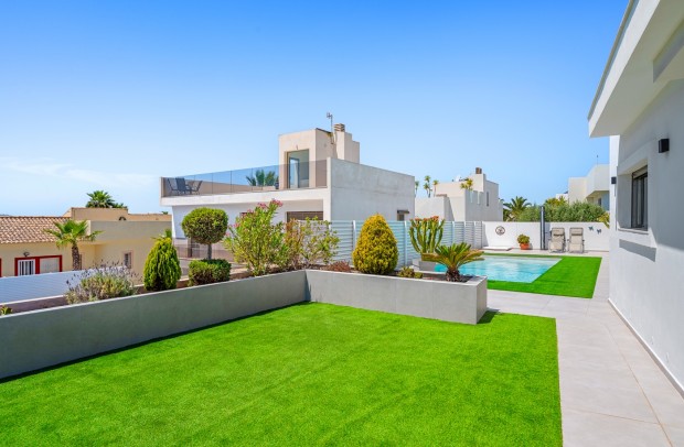 Revente - Villa Detached - La Marina