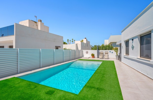 Revente - Villa Detached - La Marina