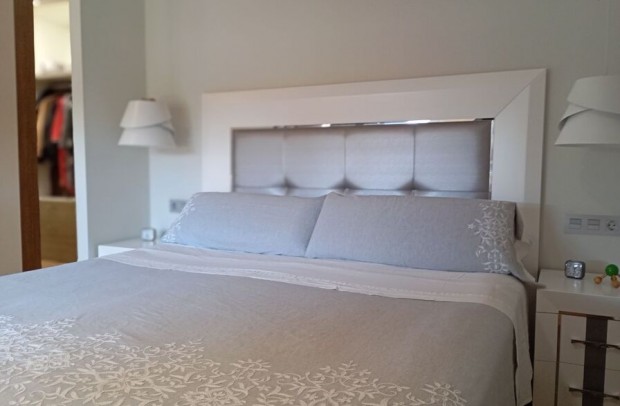 Resale - Villa Detached - Daya Nueva