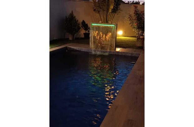 Resale - Villa Detached - Daya Nueva