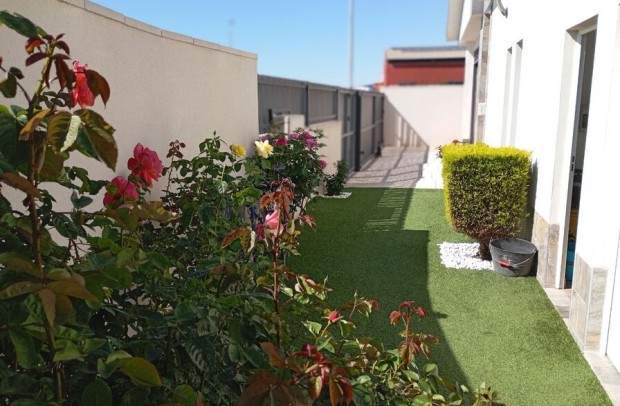 Resale - Villa Detached - Daya Nueva