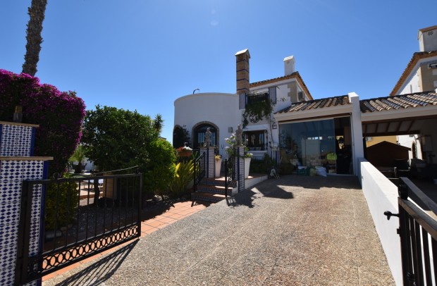 Revente - Villa Detached - Algorfa - La Finca Golf Resort