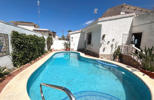 Resale - Villa Detached - Ciudad Quesada