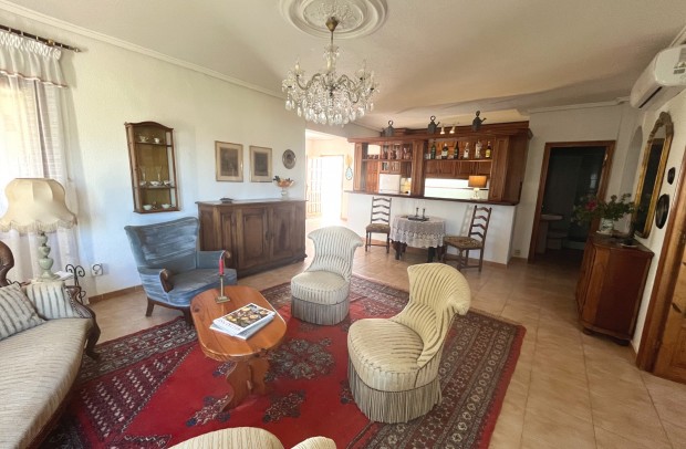 Resale - Villa Detached - Ciudad Quesada