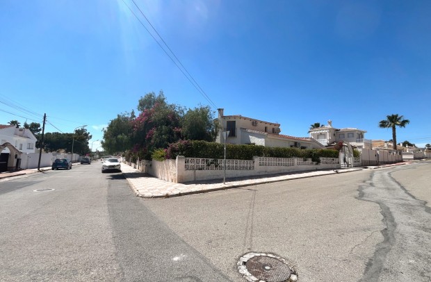 Resale - Villa Detached - Ciudad Quesada