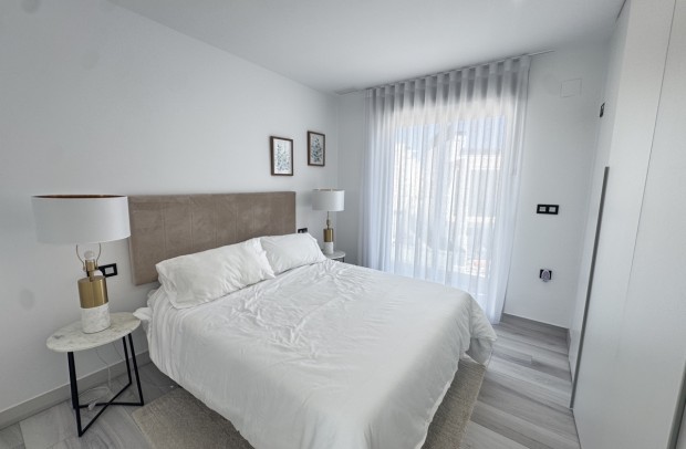 Resale - Villa Detached - Lomas De Cabo Roig