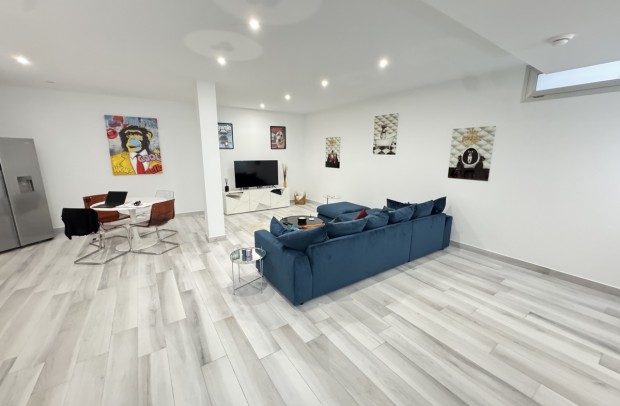 Resale - Villa Detached - Lomas De Cabo Roig