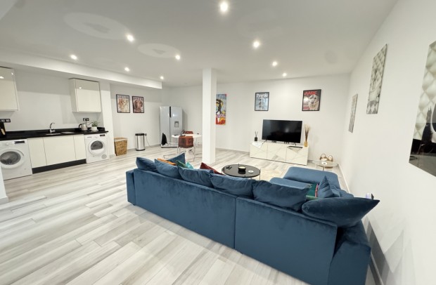 Resale - Villa Detached - Lomas De Cabo Roig