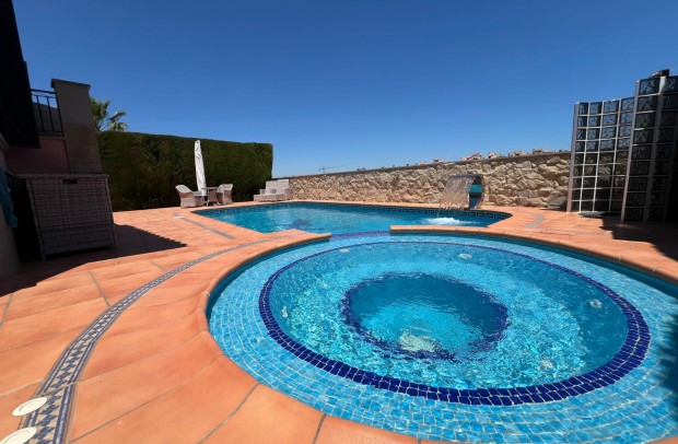 Revente - Villa Detached - Algorfa - La Finca Golf Resort