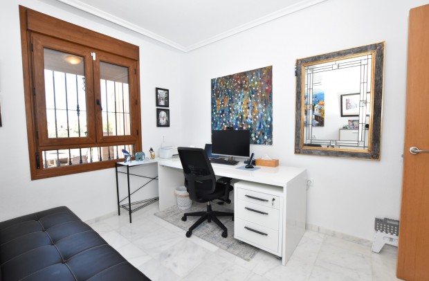Revente - Villa Detached - Algorfa - La Finca Golf Resort