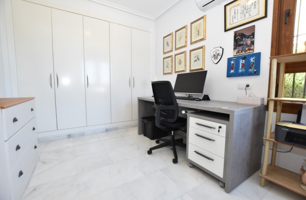 Revente - Villa Detached - Algorfa - La Finca Golf Resort