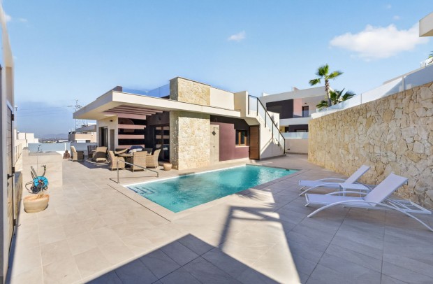 Resale - Villa Detached - Ciudad Quesada - Alicante