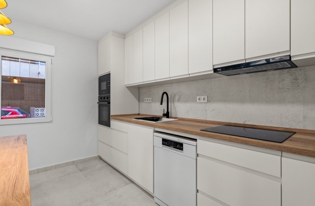 Revente - Apartment - Torrevieja - Playa del Acequion