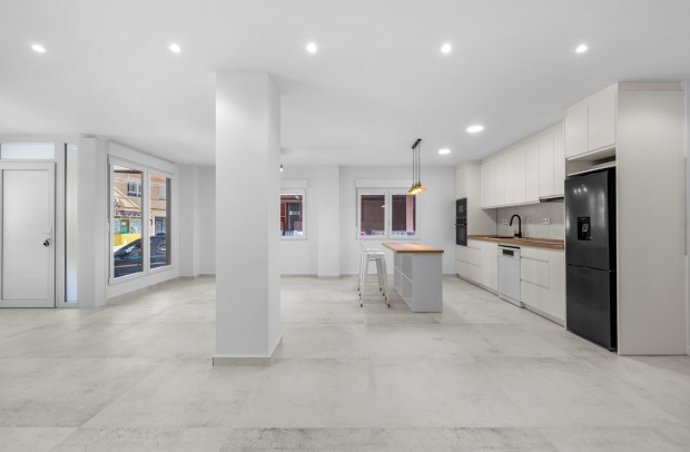 Revente - Apartment - Torrevieja - Playa del Acequion