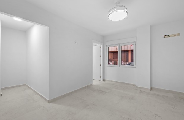 Revente - Apartment - Torrevieja - Playa del Acequion