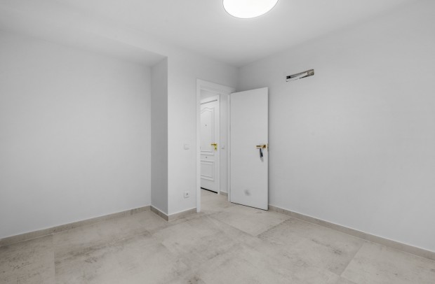 Revente - Apartment - Torrevieja - Playa del Acequion