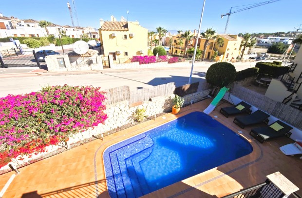 Resale - Villa Detached - Algorfa - La Finca Golf Resort