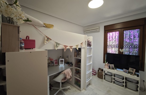 Resale - Villa Detached - Algorfa - La Finca Golf Resort