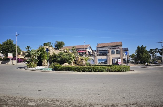 Resale - Villa Detached - Algorfa - La Finca Golf Resort