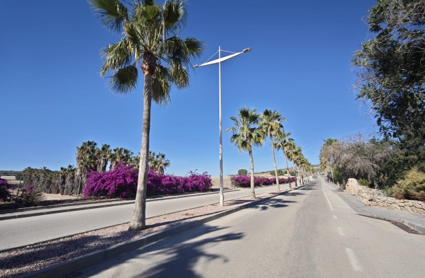 Resale - Villa Detached - Algorfa - La Finca Golf Resort