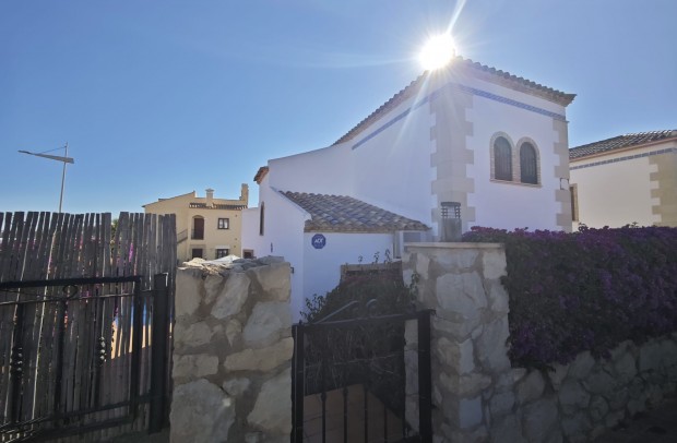 Resale - Villa Detached - Algorfa - La Finca Golf Resort