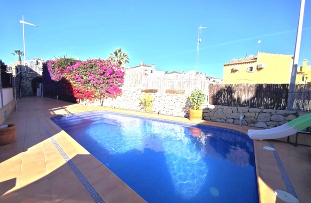 Resale - Villa Detached - Algorfa - La Finca Golf Resort