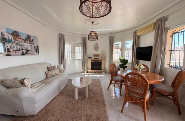 Resale - Villa Detached - Ciudad Quesada