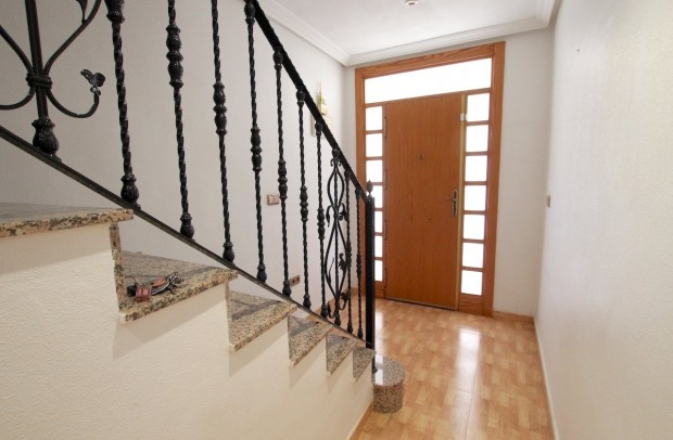 Resale - Townhouse - Los Palacios